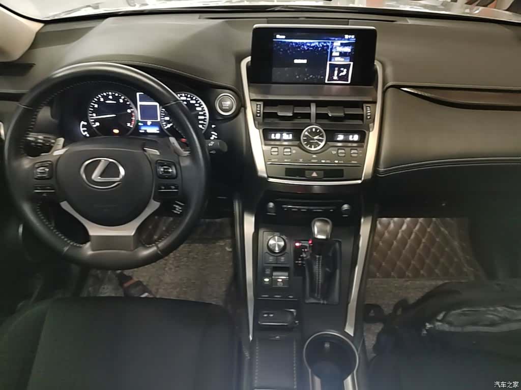 Lexus NX, 2018 10