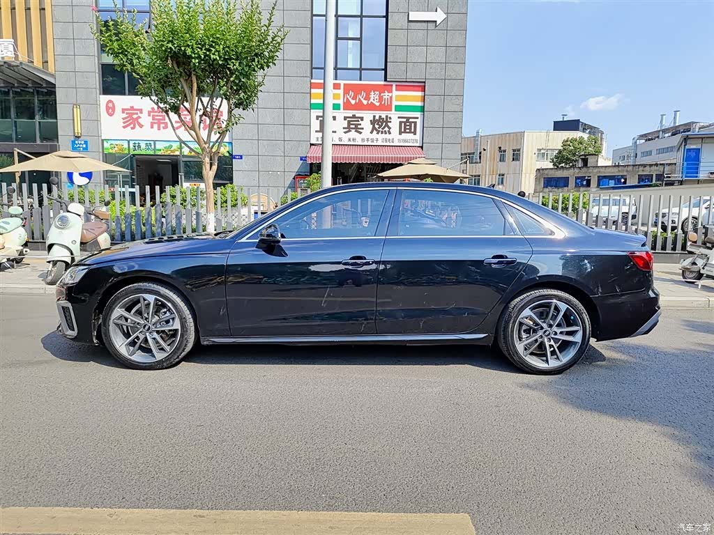 Audi A4L, 2022 3
