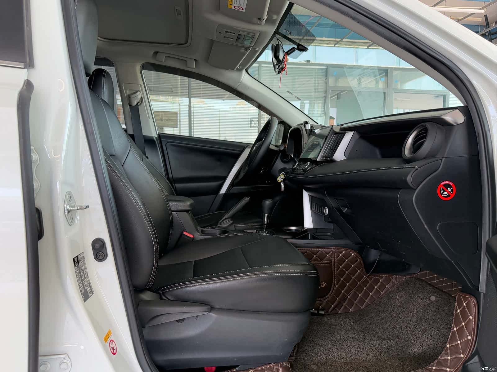 Toyota RAV4, 2018 13