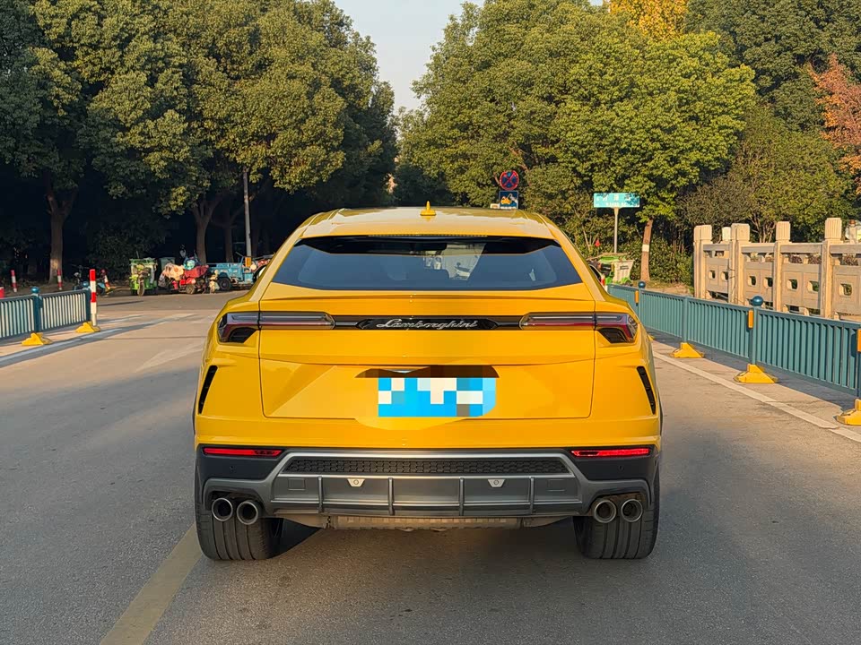 Lamborghini Urus