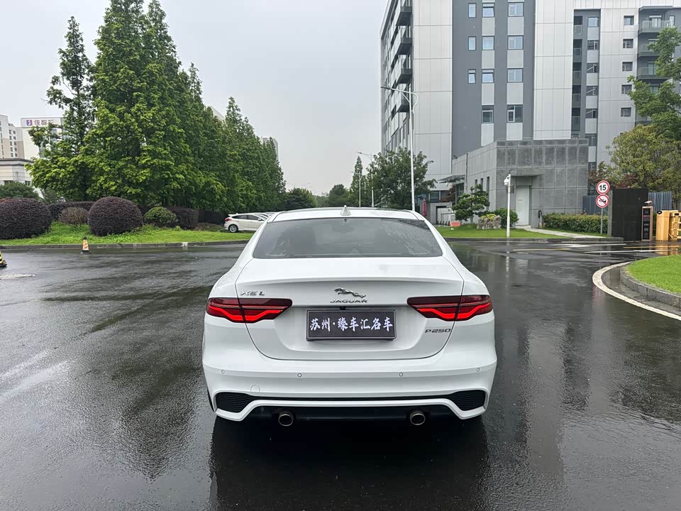 Jaguar XEL