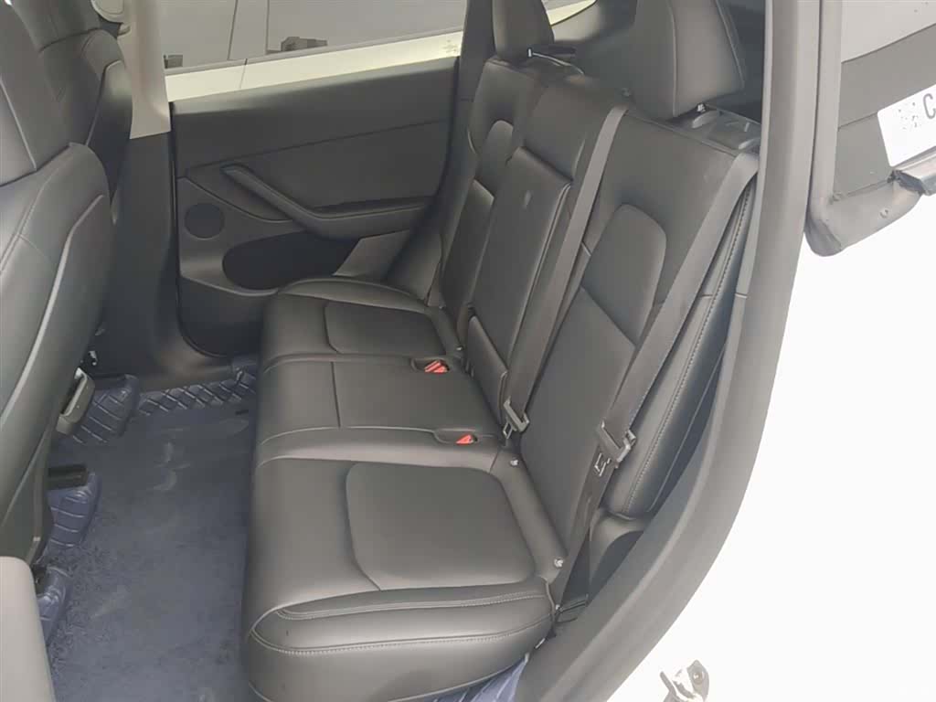 Tesla Model Y, 2021 17