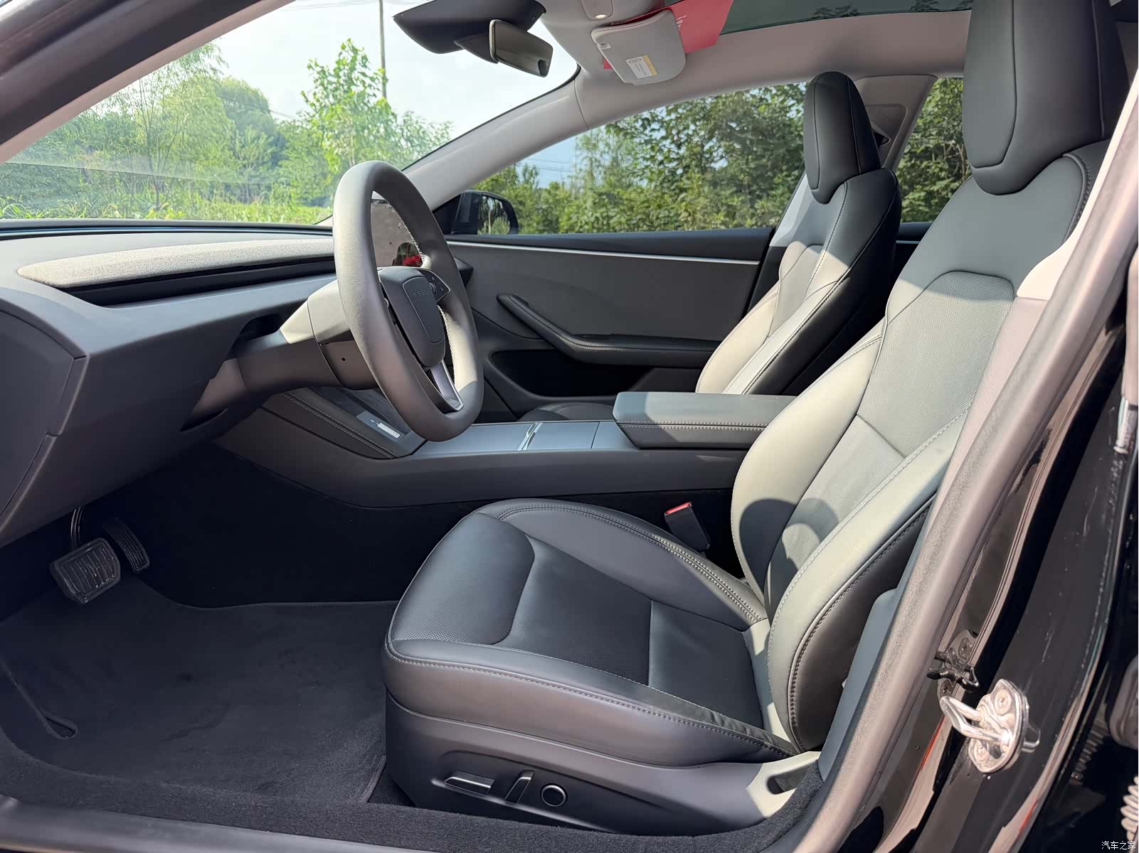 Tesla Model 3, 2023 4