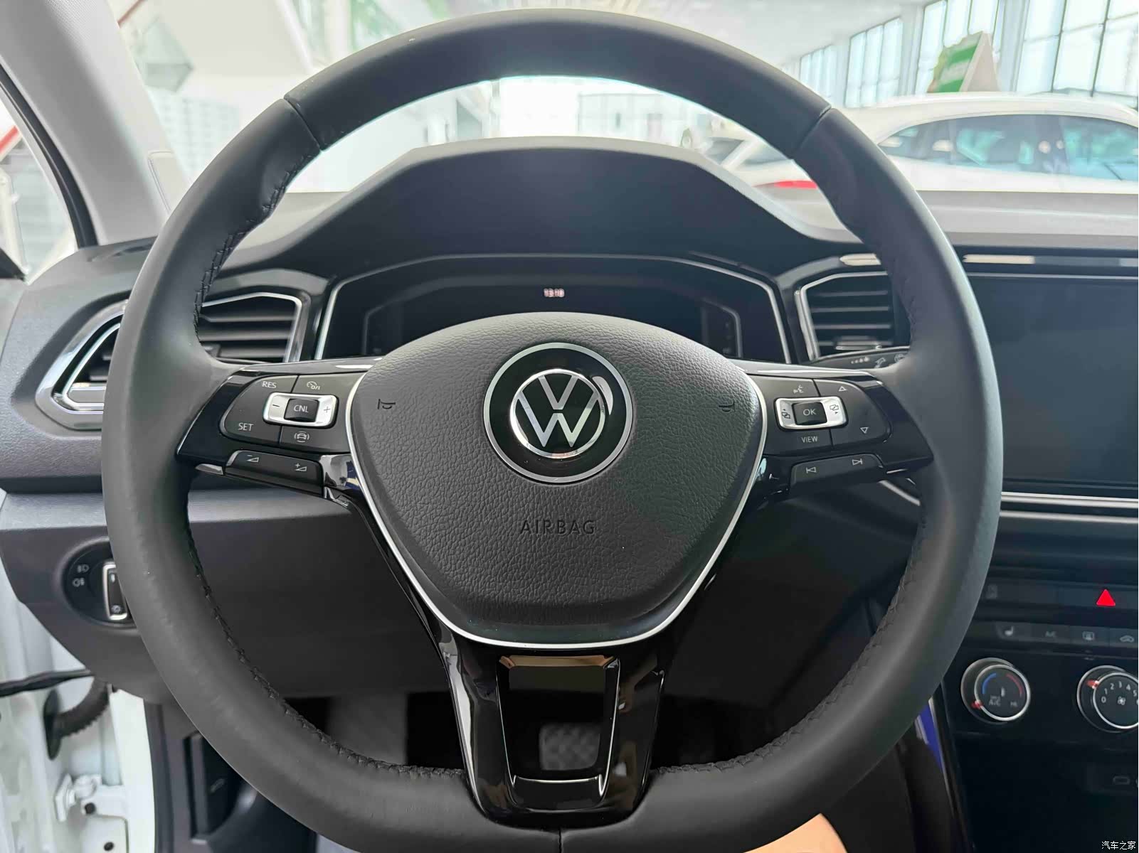 Volkswagen T-ROC, 2022 12