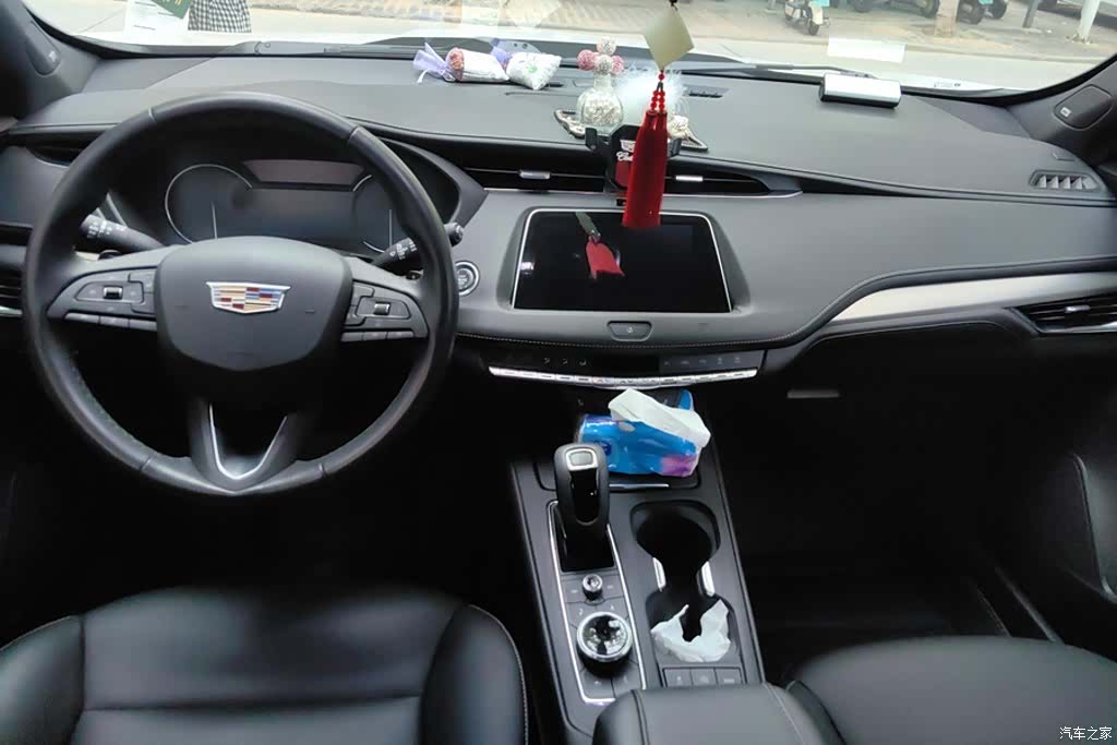 Cadillac XT4, 2019 12