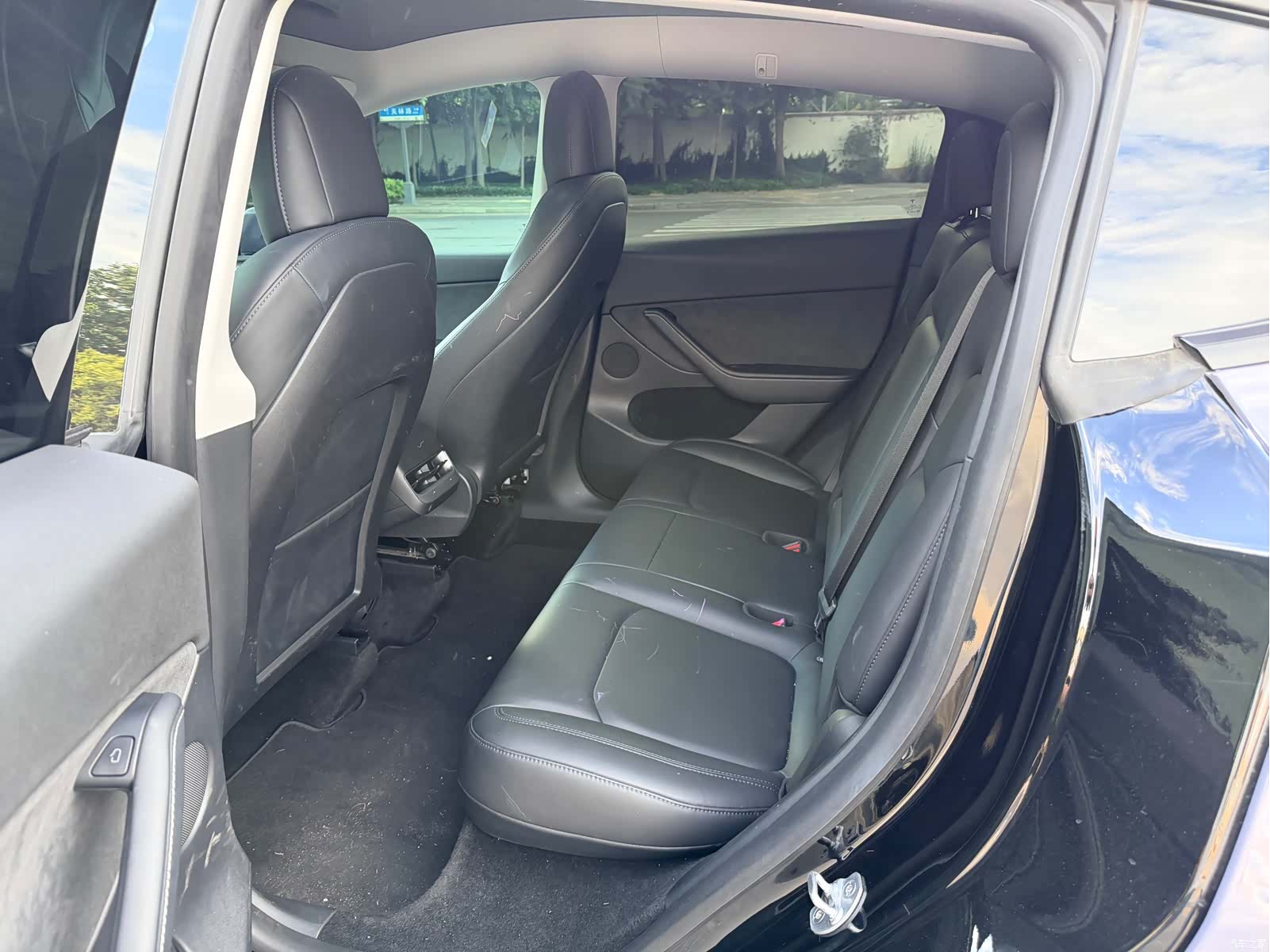 Tesla Model Y, 2021 6