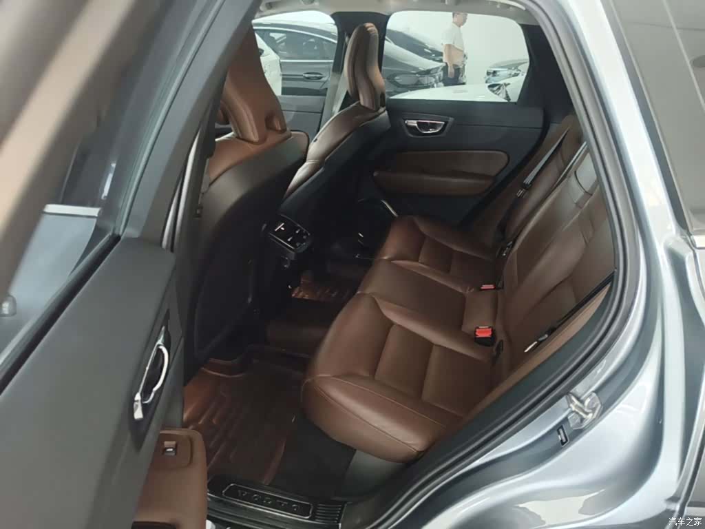 Volvo XC60, 2019 13