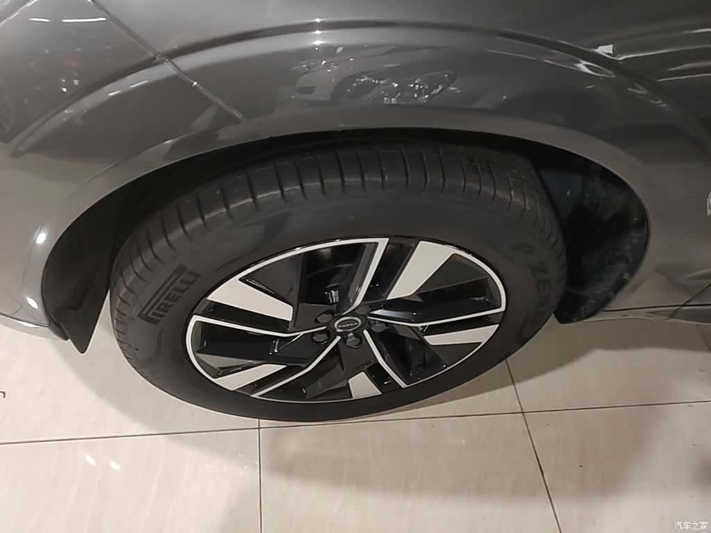 Volvo XC60, 2025 23