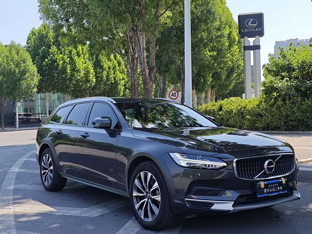 Volvo V90