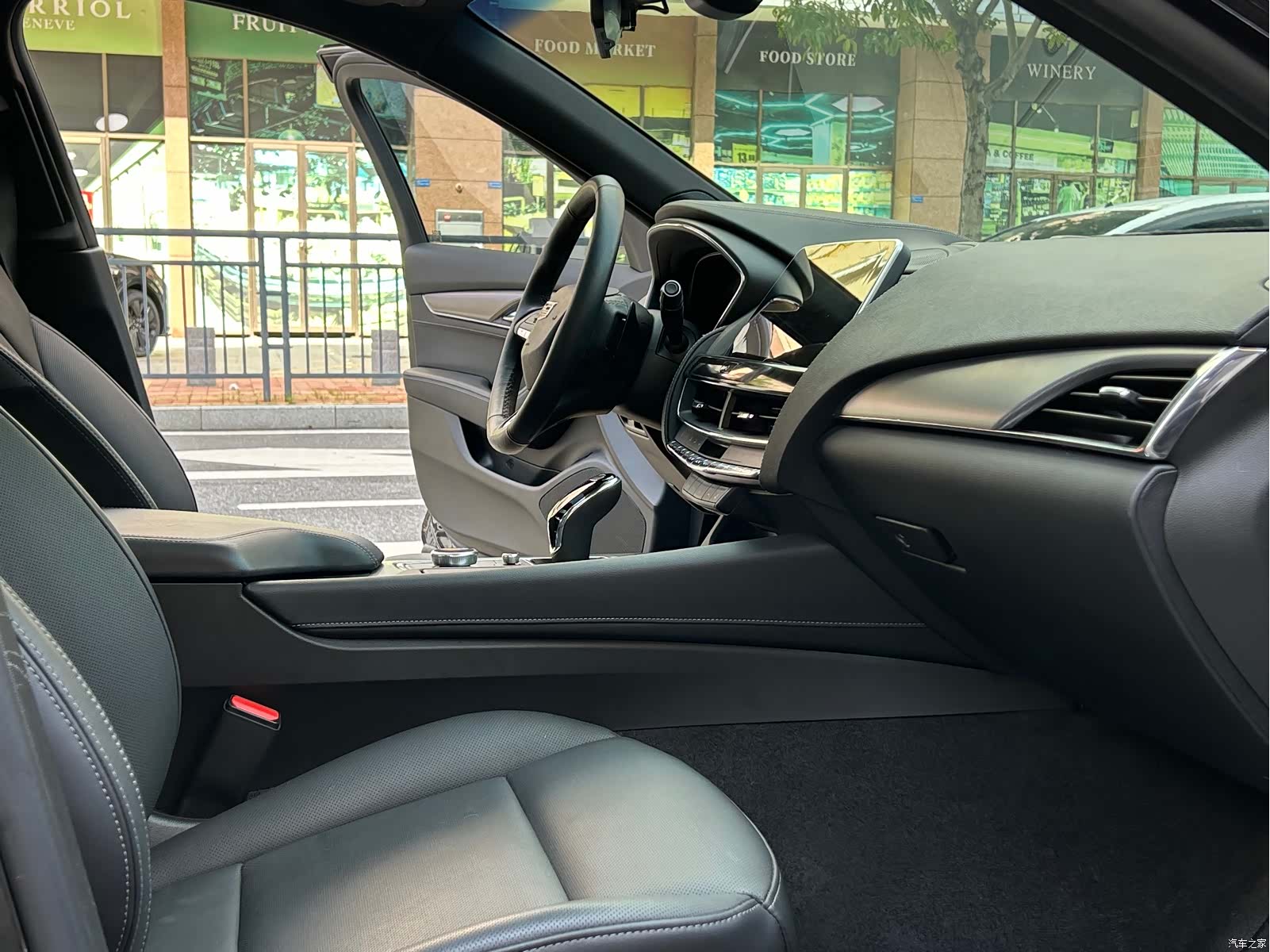 Cadillac CT5, 2022 10