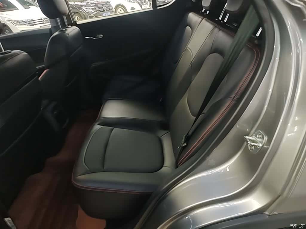 Wuling 510, 2020 13
