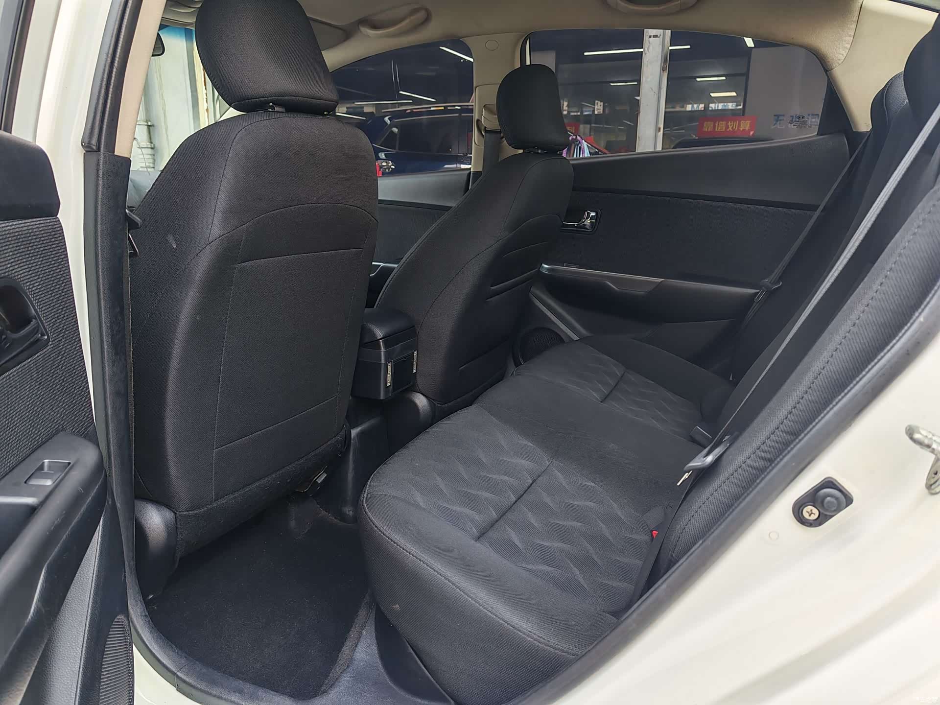 Kia K2, 2012 6