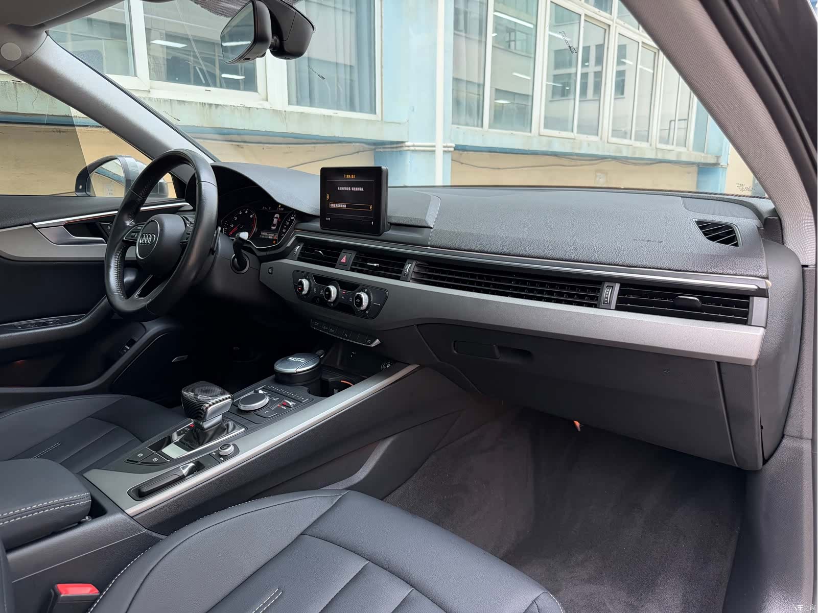 Audi A4L, 2019 17