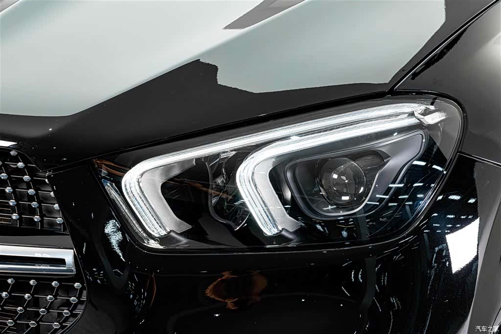 Mercedes-Benz GLE, 2023 4