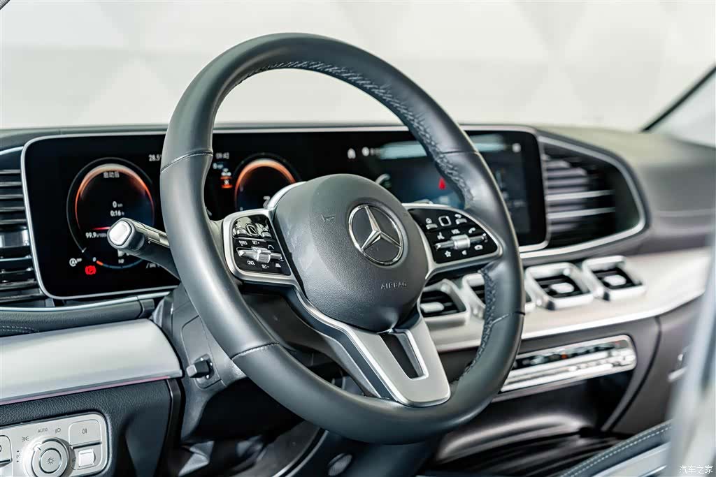 Mercedes-Benz GLE, 2023 11