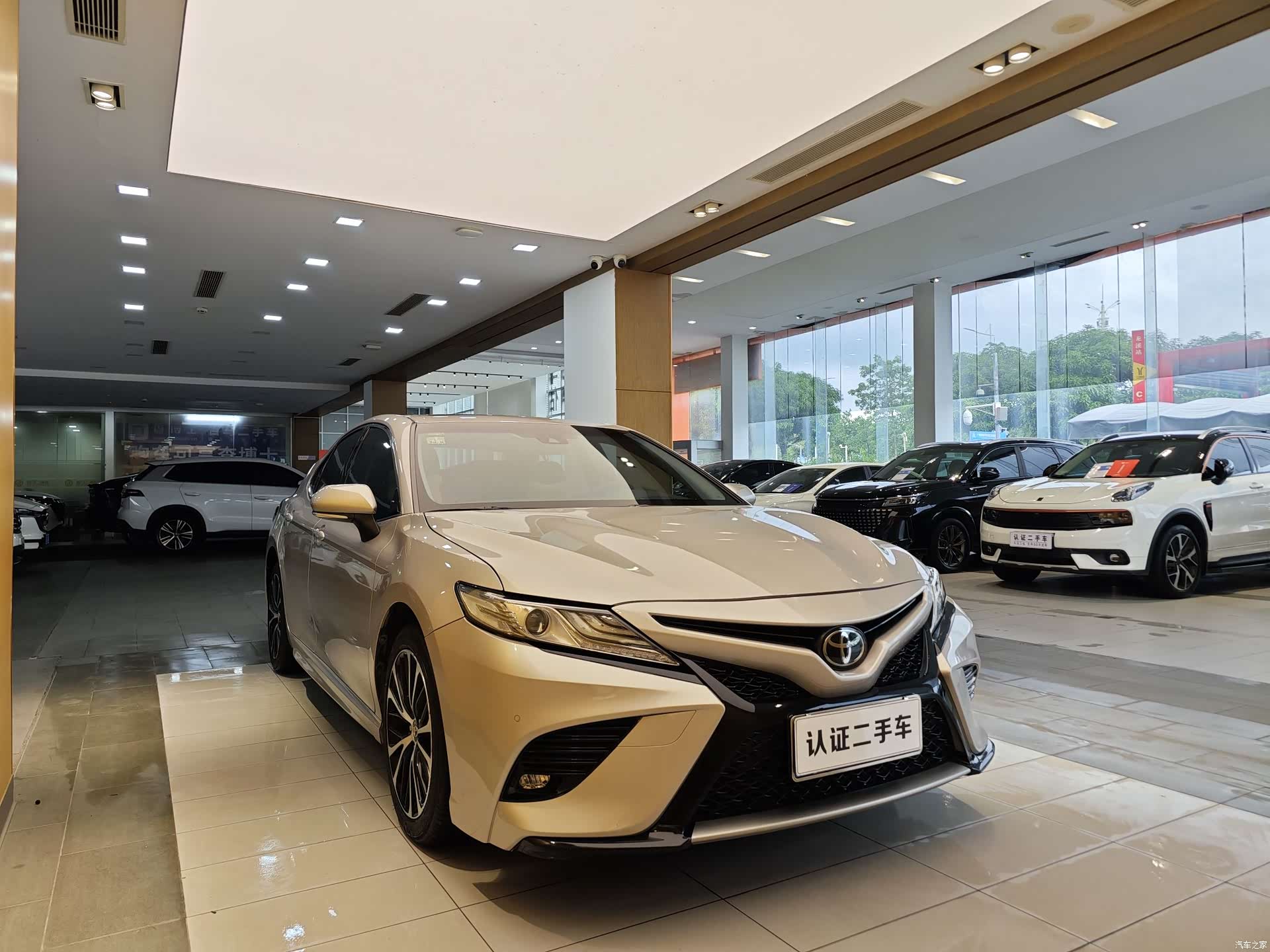 Toyota Camry, 2018 все фото