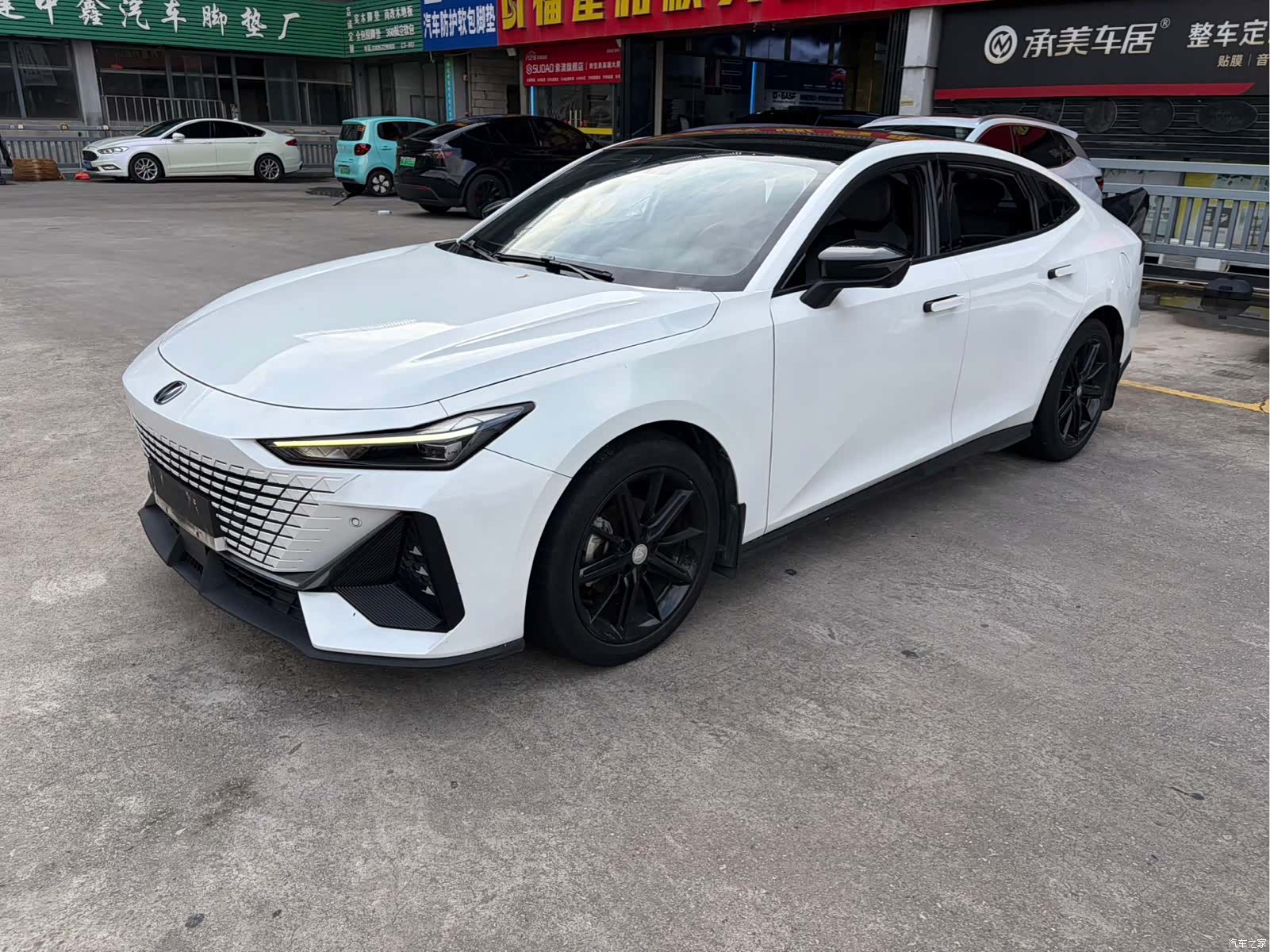 Changan UNI-V