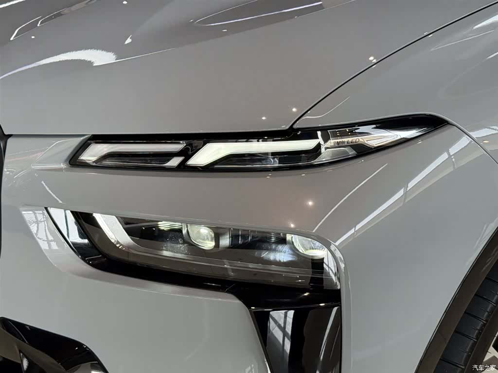 BMW X7, 2023 все фото
