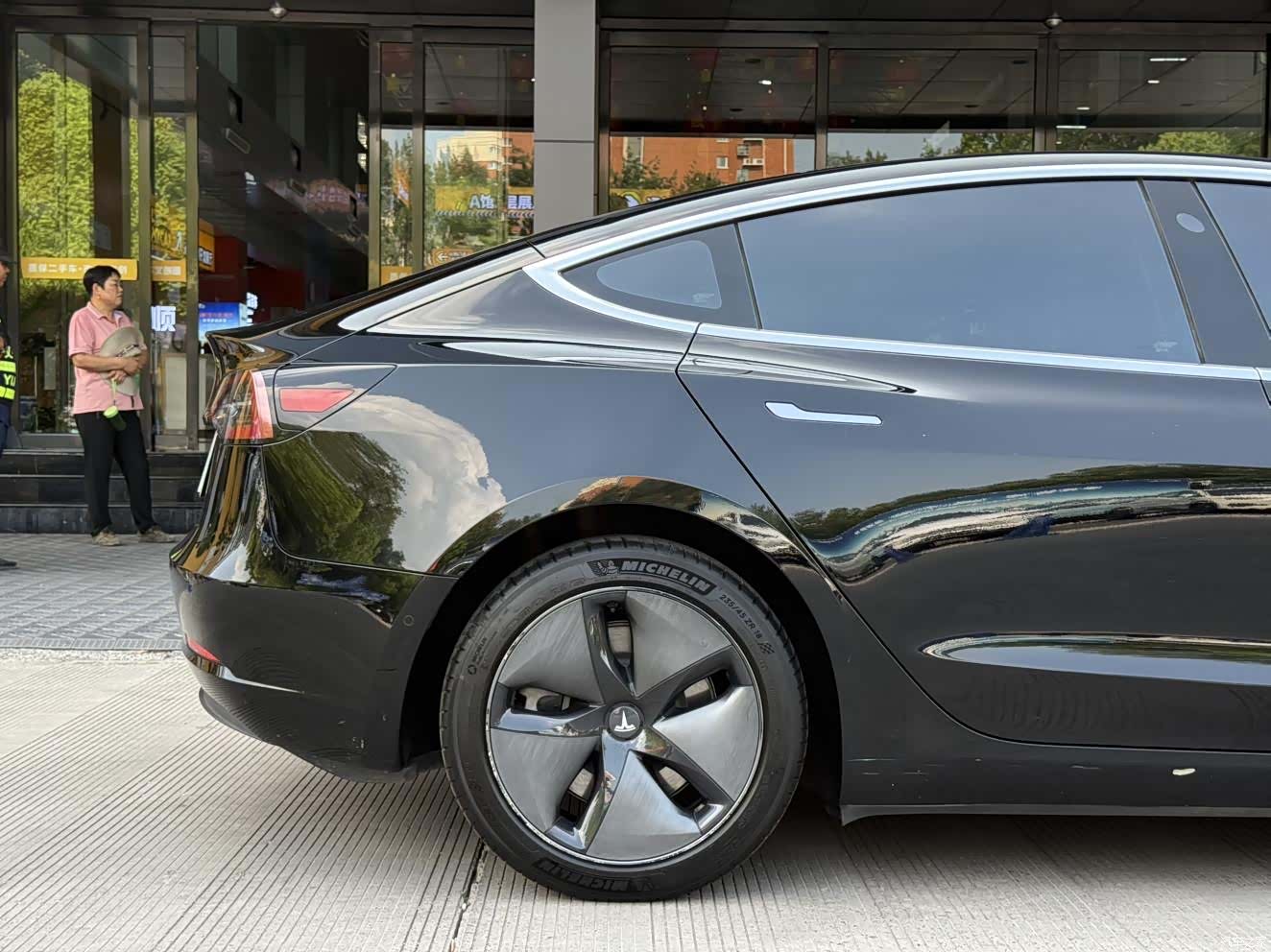 Tesla Model 3, 2019 27