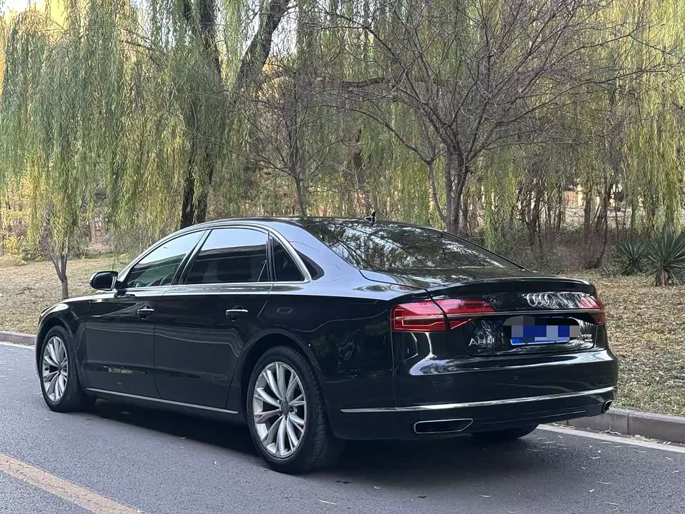 Audi A8