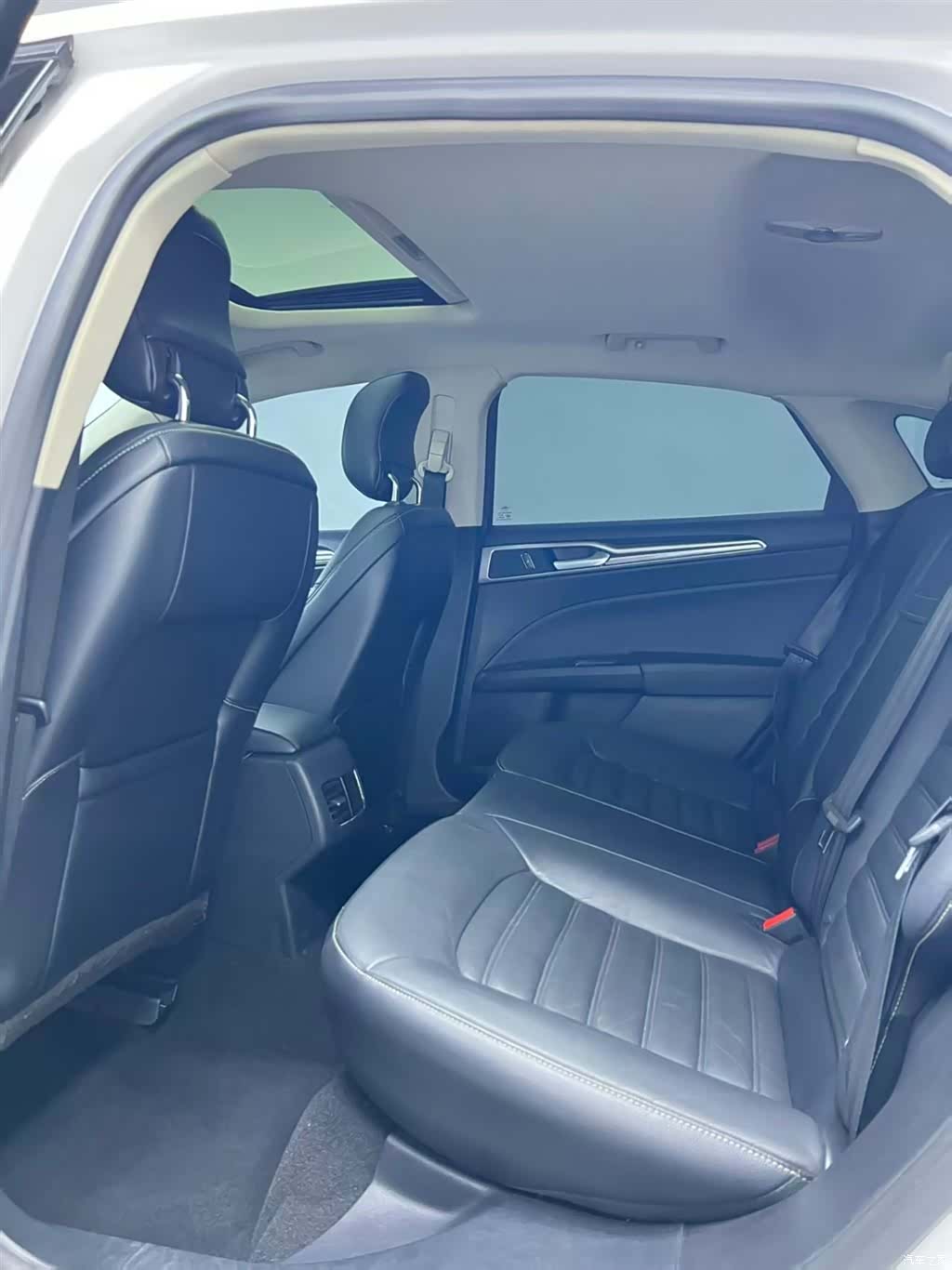 Ford Mondeo, 2017 6