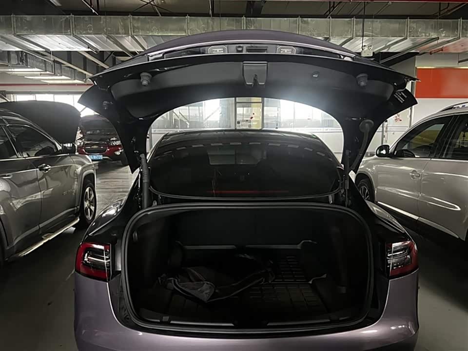 Tesla Model 3 Tesla Model 3