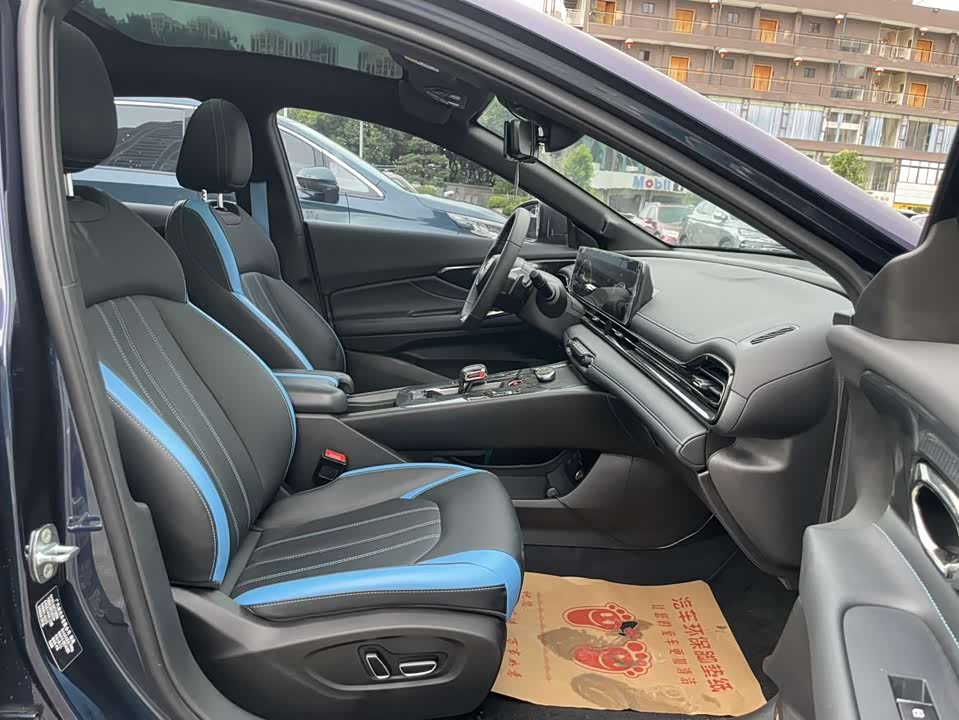 Trumpchi Shadow Leopard