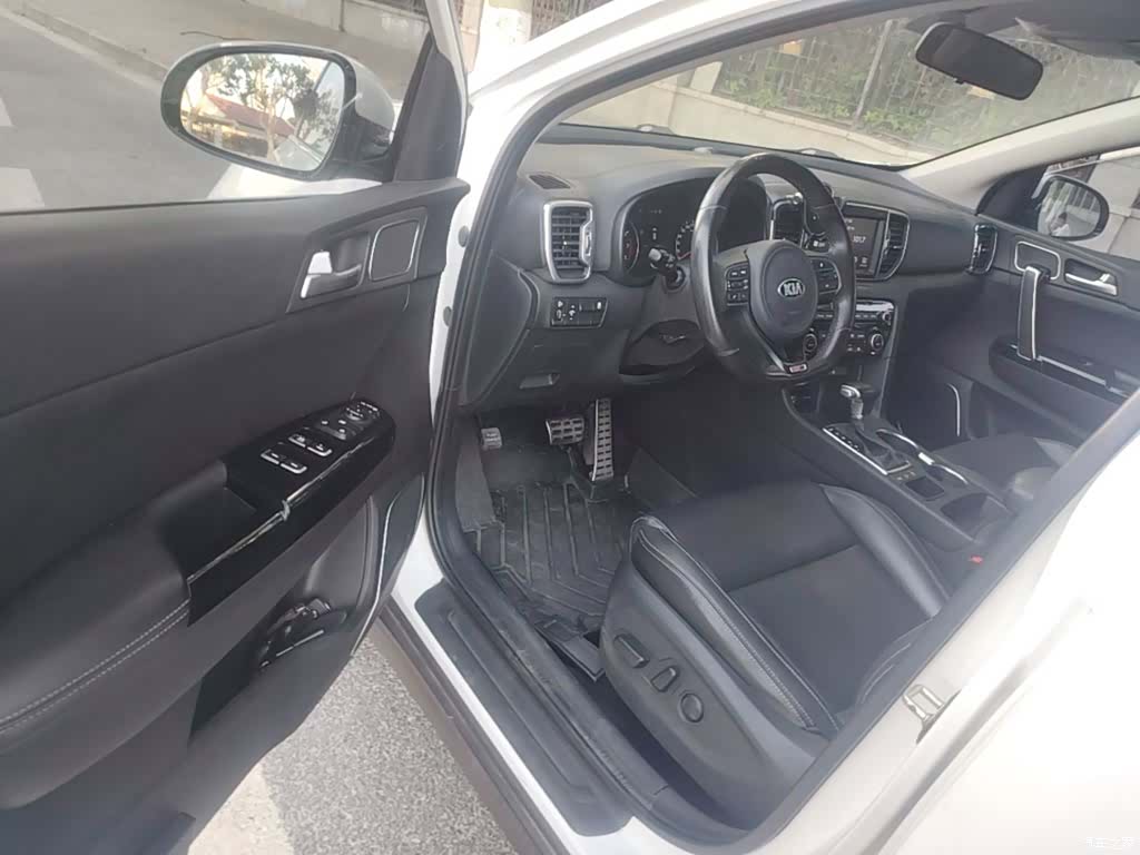 Kia KX5, 2016 12