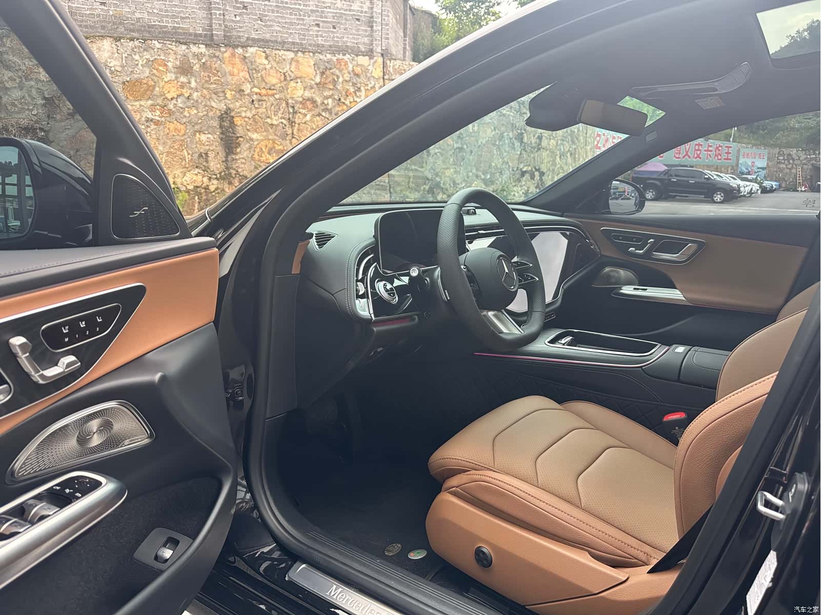 Mercedes-Benz E-Class, 2025 13