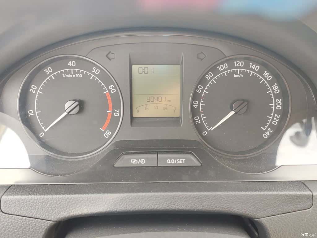 Skoda Rapid, 2017 11