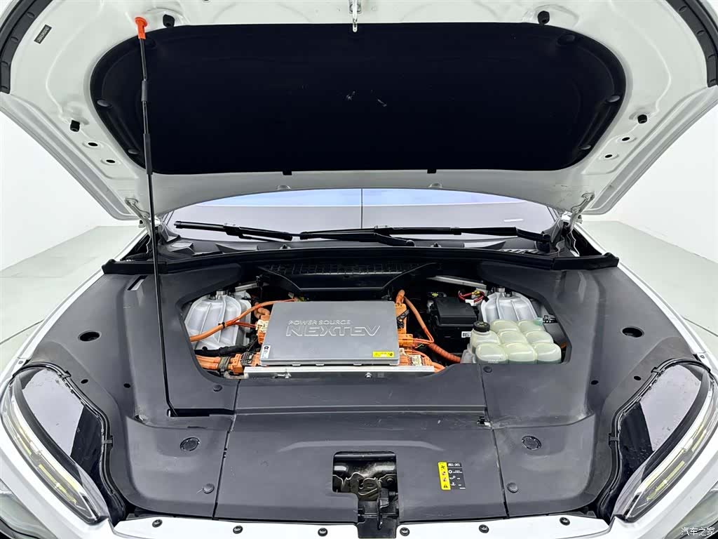 NIO ES8, 2021 17