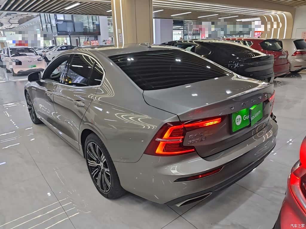 Volvo S60, 2022 все фото