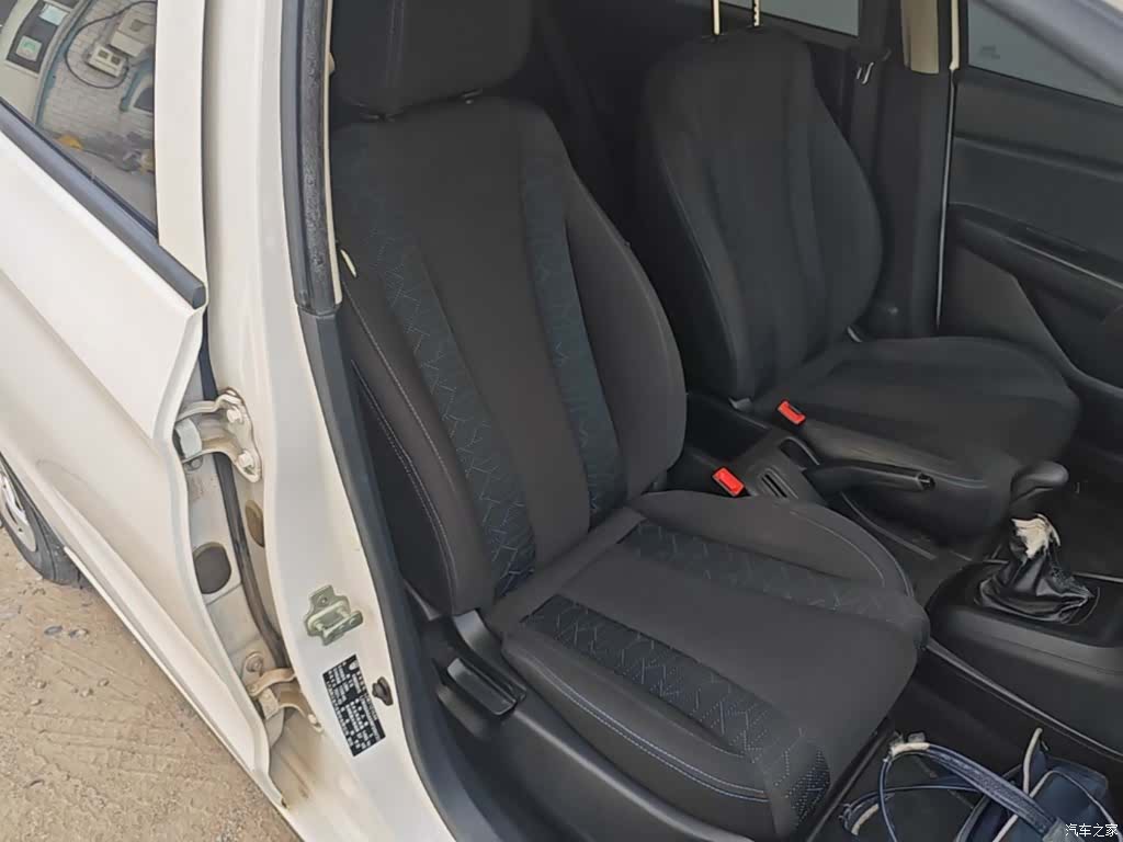 Wuling 310, 2021 25