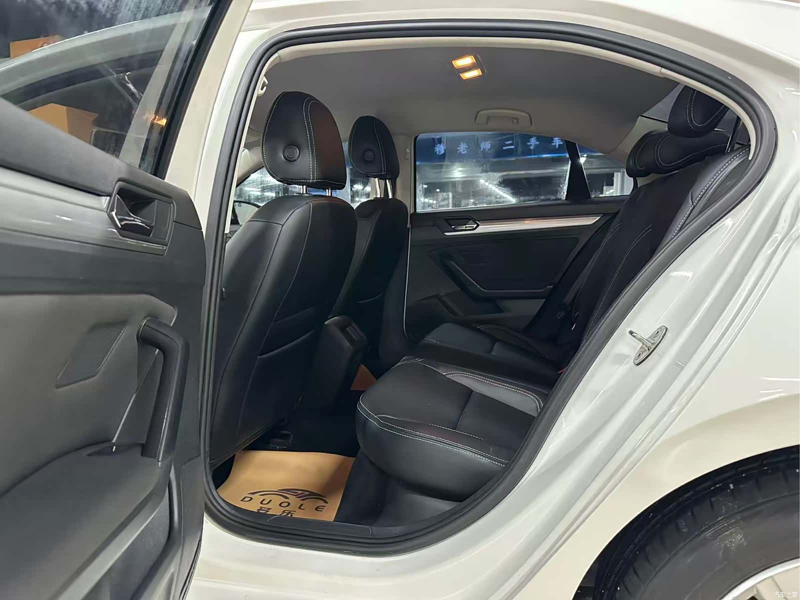 Volkswagen Lamando, 2016 6
