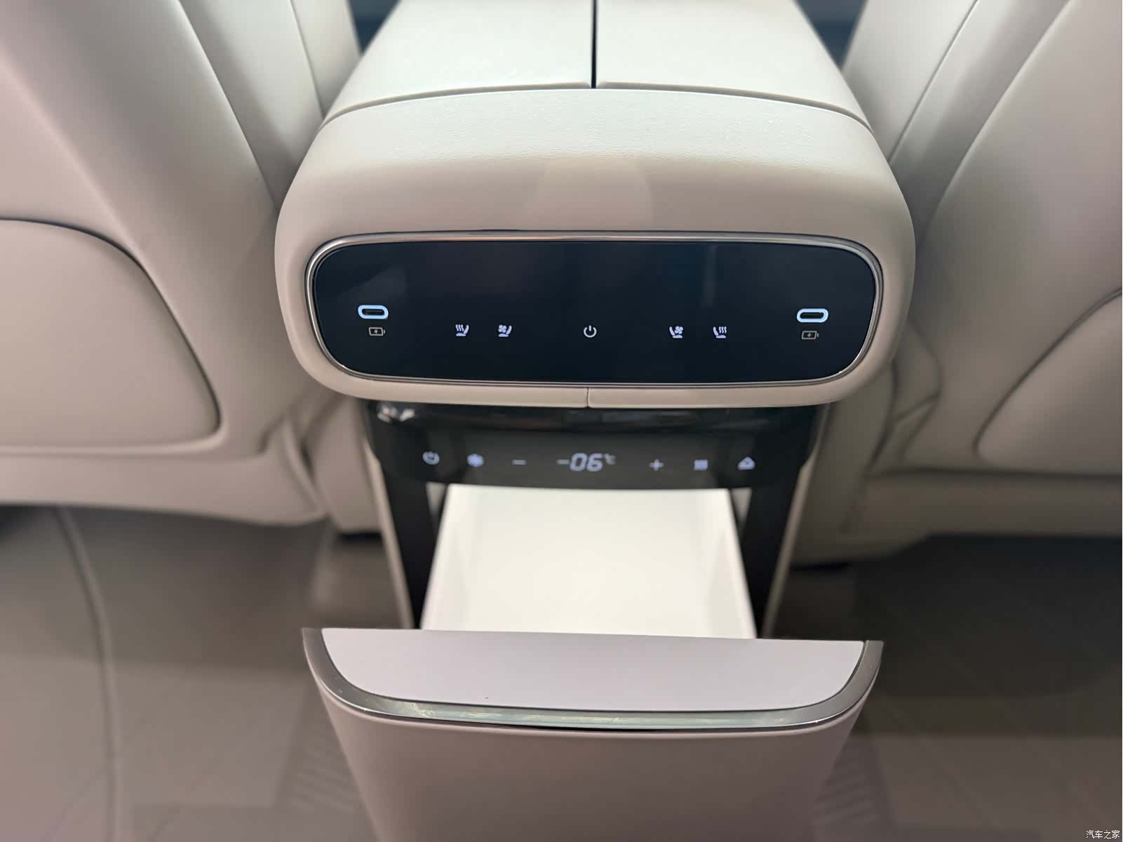 Geely M9, 2025 10