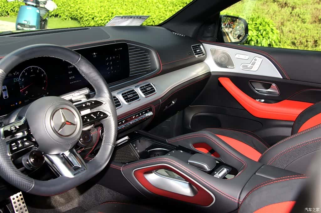 Mercedes-Benz GLE, 2025 13