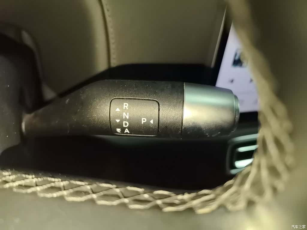 Li Auto L8, 2024 14