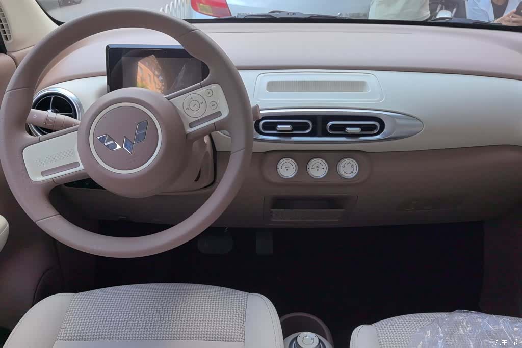 Wuling MINIEV, 2026 12