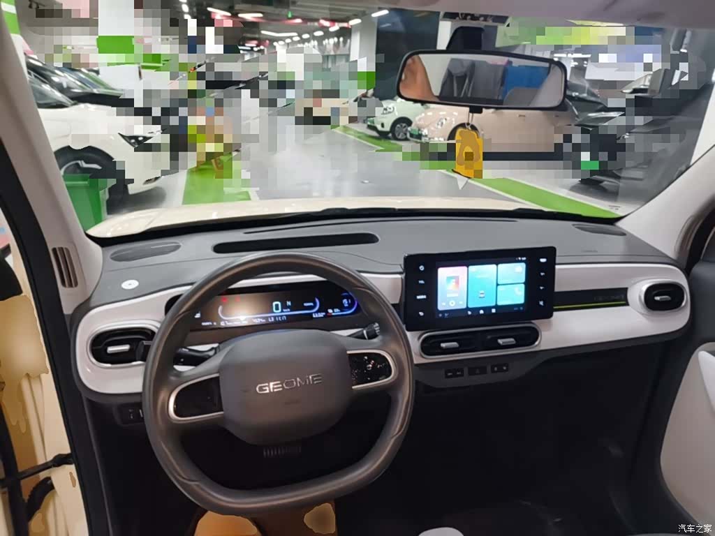 Geely Panda, 2025 10