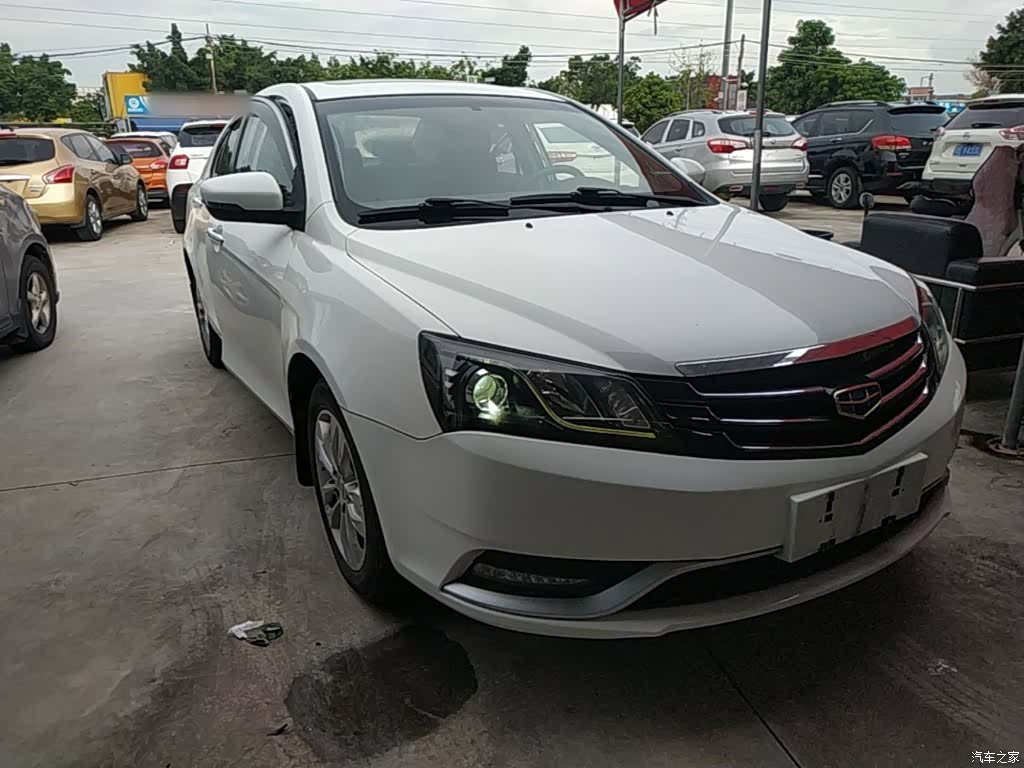 Geely Emgrand, 2015 4