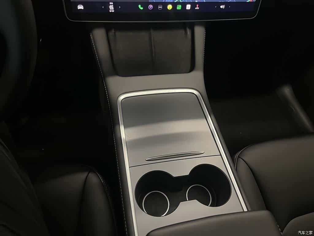 Tesla Model Y, 2022 24