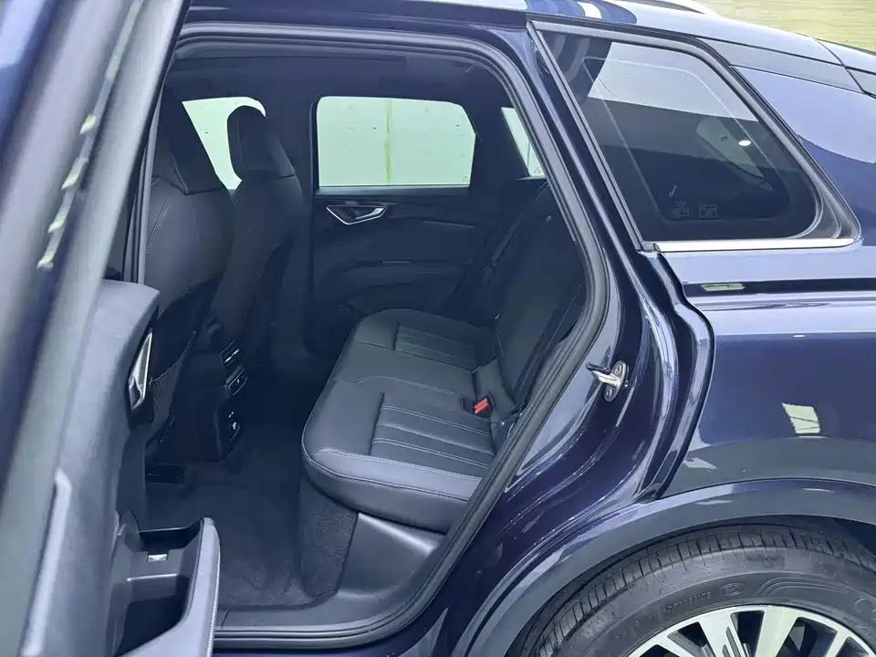 Audi Q4 Audi Q4