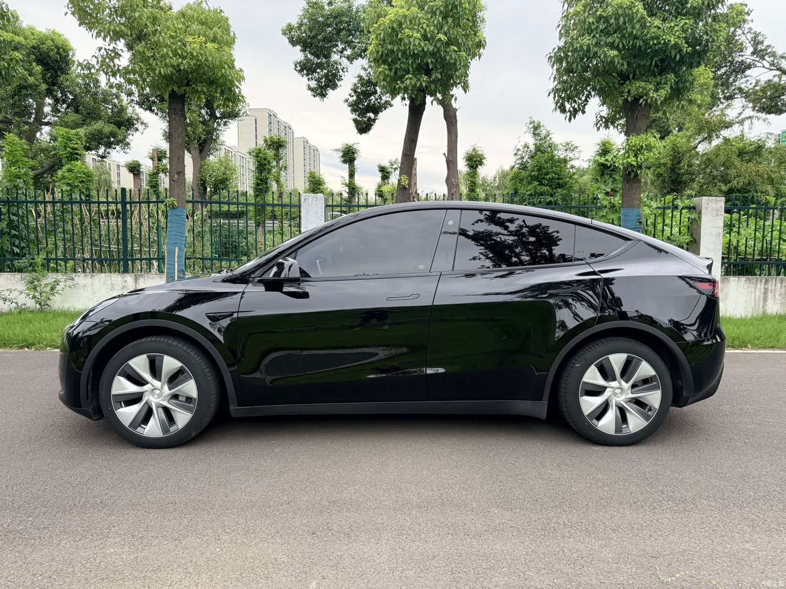 Tesla Model Y, 2023 9