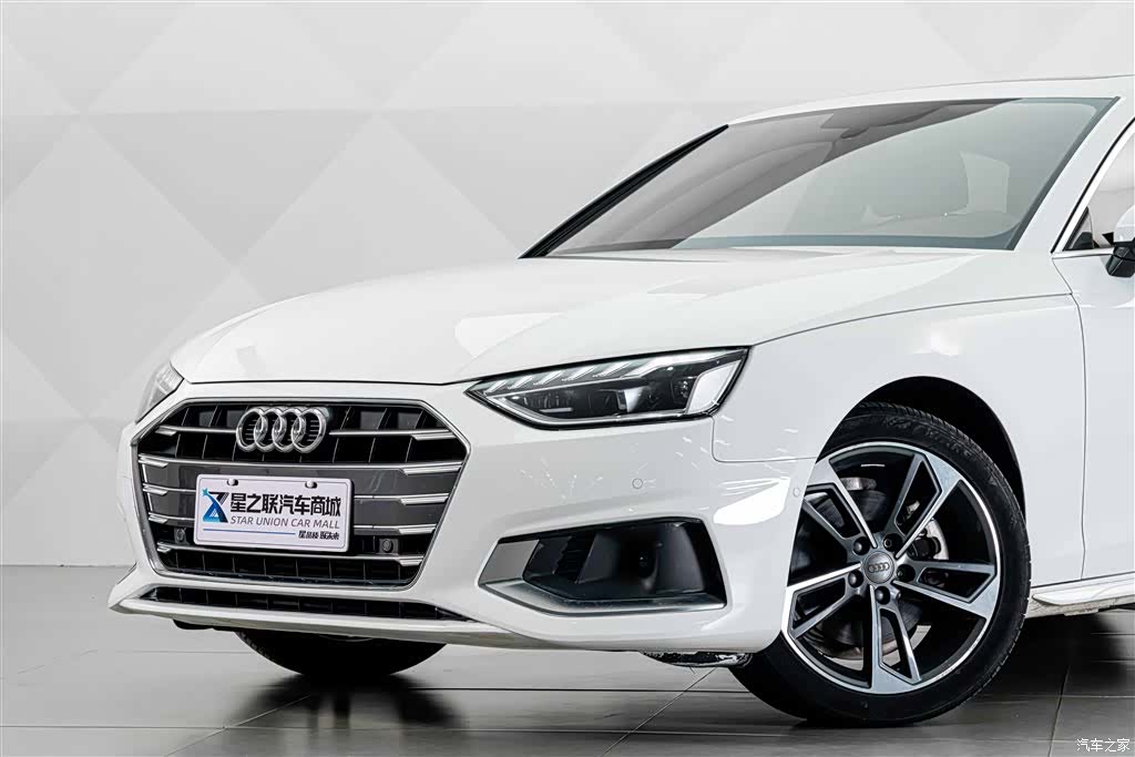 Audi A4L, 2021 3