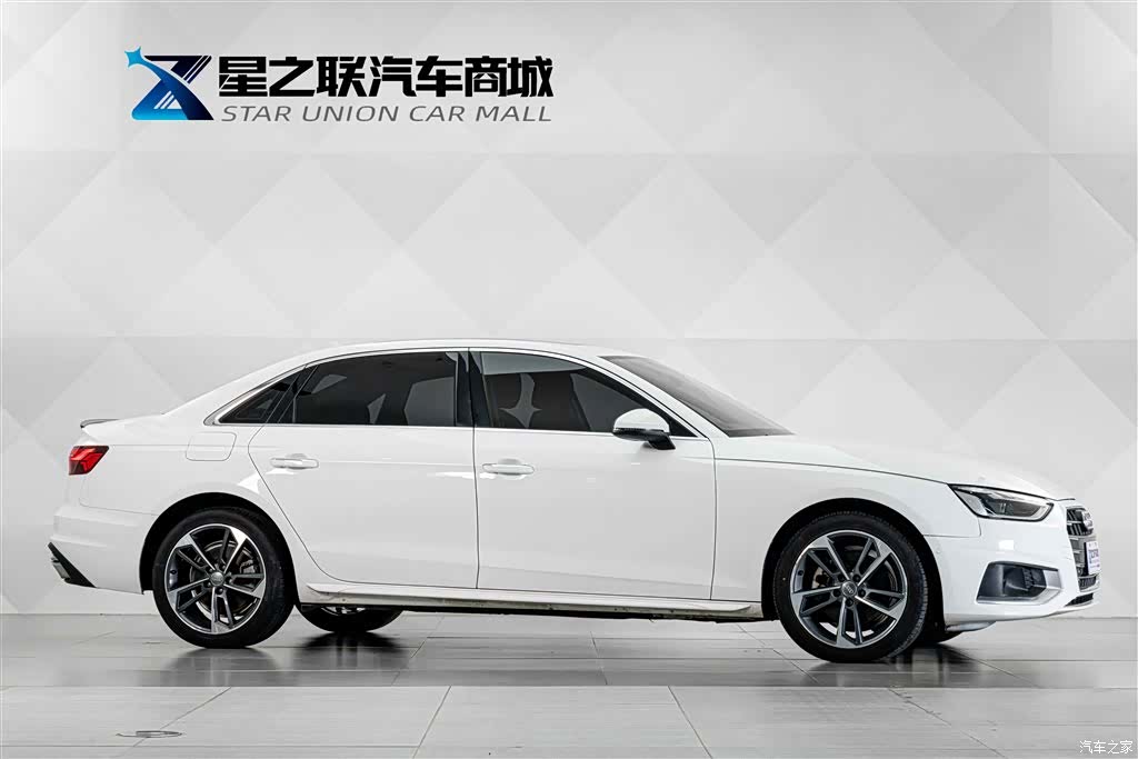 Audi A4L, 2021 все фото