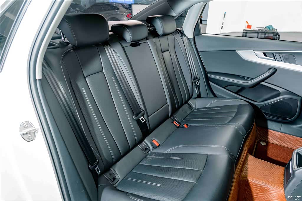 Audi A4L, 2021 21