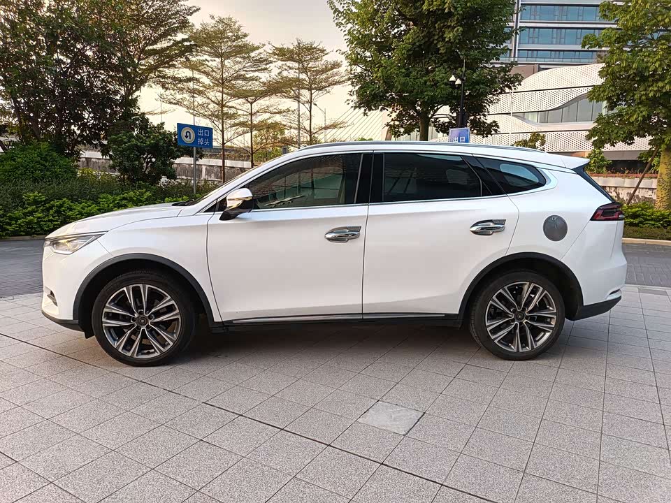 BYD Tang
