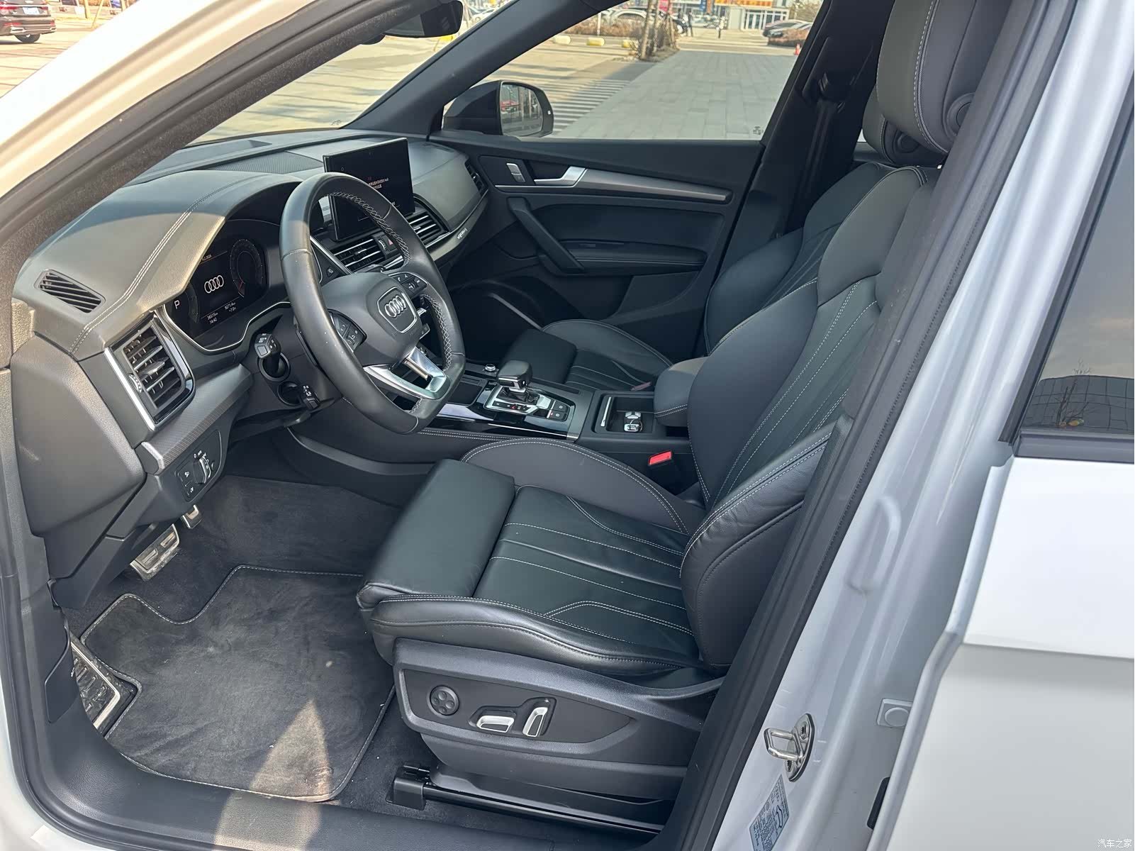 Audi Q5L, 2024 все фото