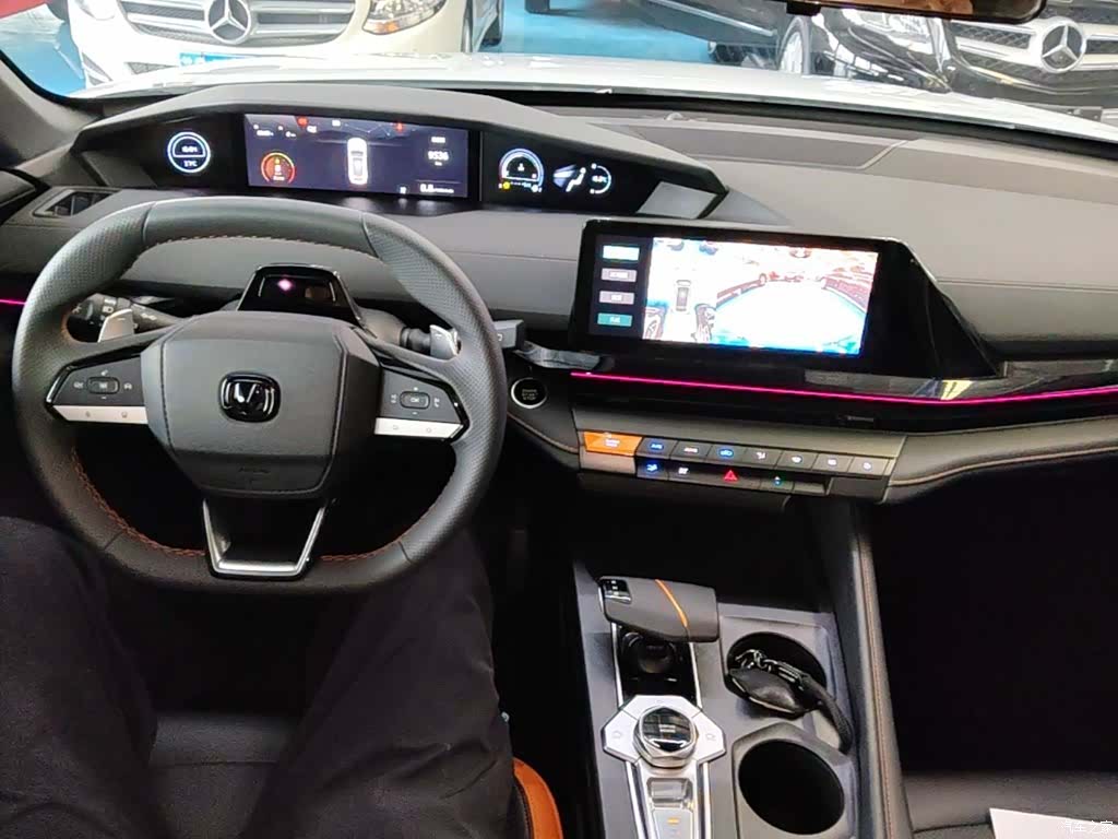 Changan UNI-V, 2025 10