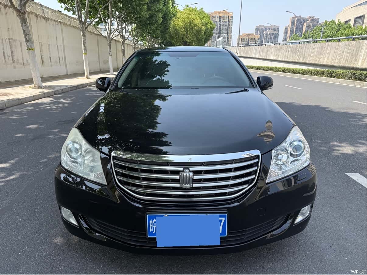 Toyota Crown, 2012 4